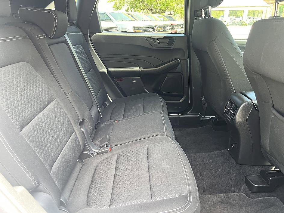 Used 2025 Ford Escape Active AWD/4WD image 21