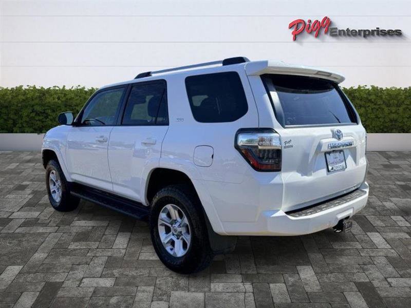 Used 2022 Toyota 4Runner SR5 AWD/4WD image 2