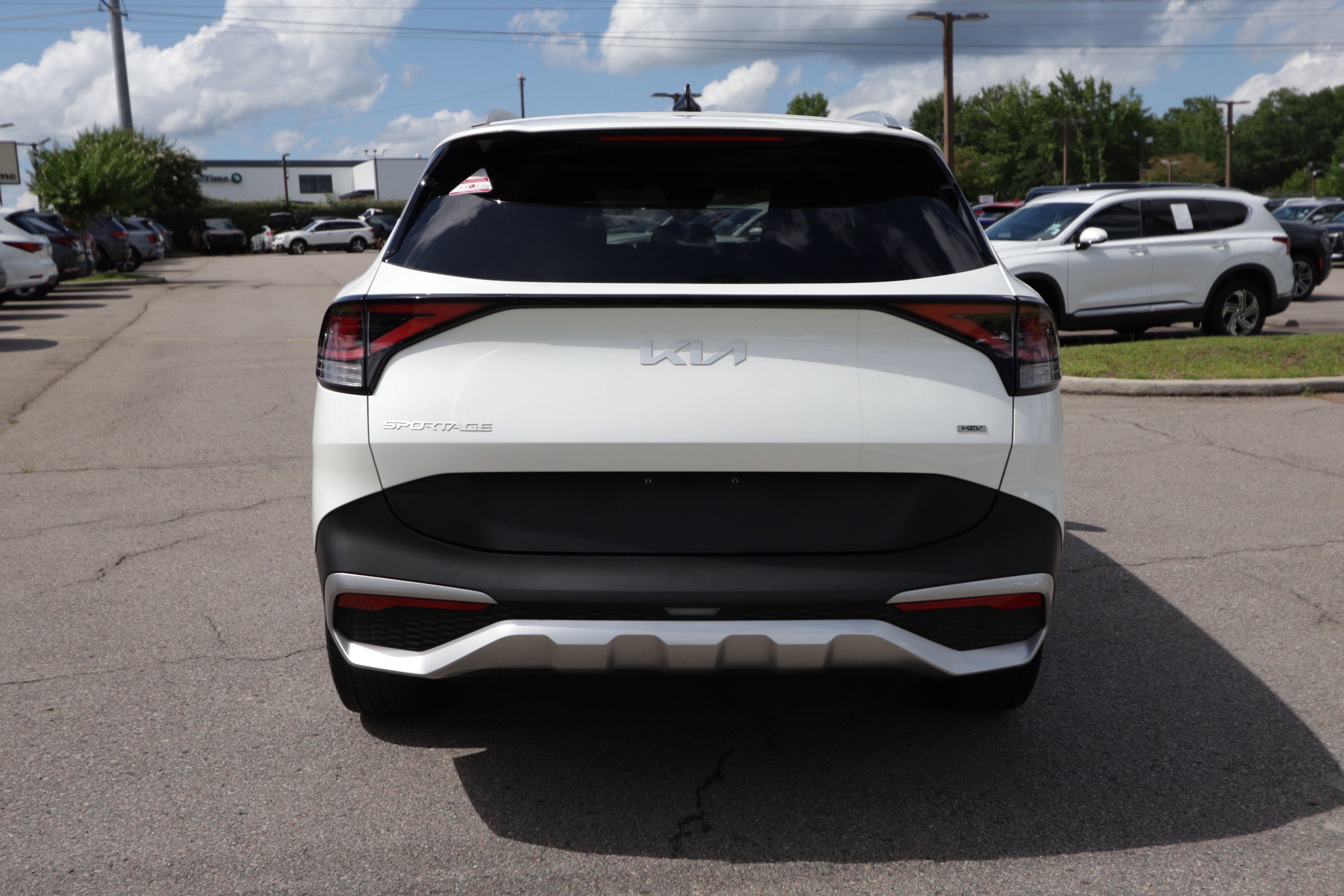 Used 2023 Kia Sportage EX AWD/4WD image 4