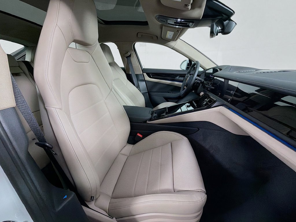 New 2026 Porsche Panamera 4 AWD/4WD image 30
