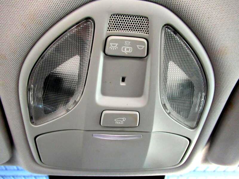 Used 2017 Hyundai Santa Fe Limited image 22