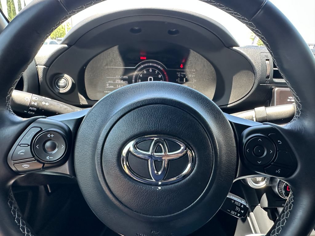 Used 2022 Toyota GR86 w/ ALL Weather Mat Package (TMS) RWD image 24