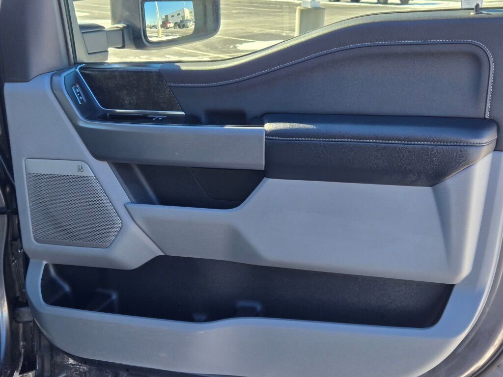 Used 2023 Ford F250 XLT w/ XLT Premium Package image 5