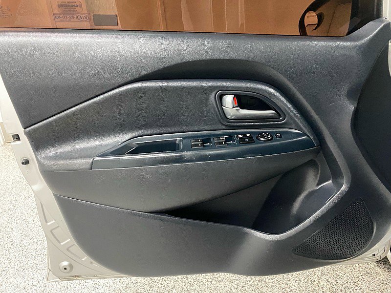 Used 2016 Kia Rio SX image 11