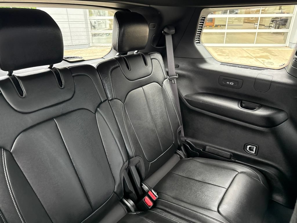Used 2024 Jeep Grand Cherokee L Limited AWD/4WD image 37