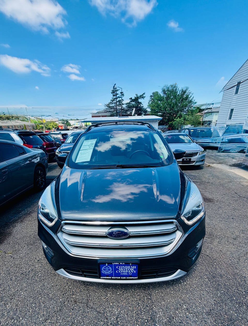 Used 2017 Ford Escape SE w/ Equipment Group 201A AWD/4WD image 3