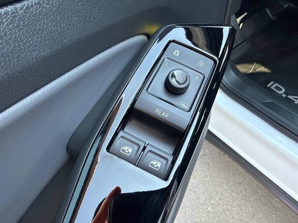 Certified 2023 Volkswagen ID.4 Pro S AWD/4WD image 12