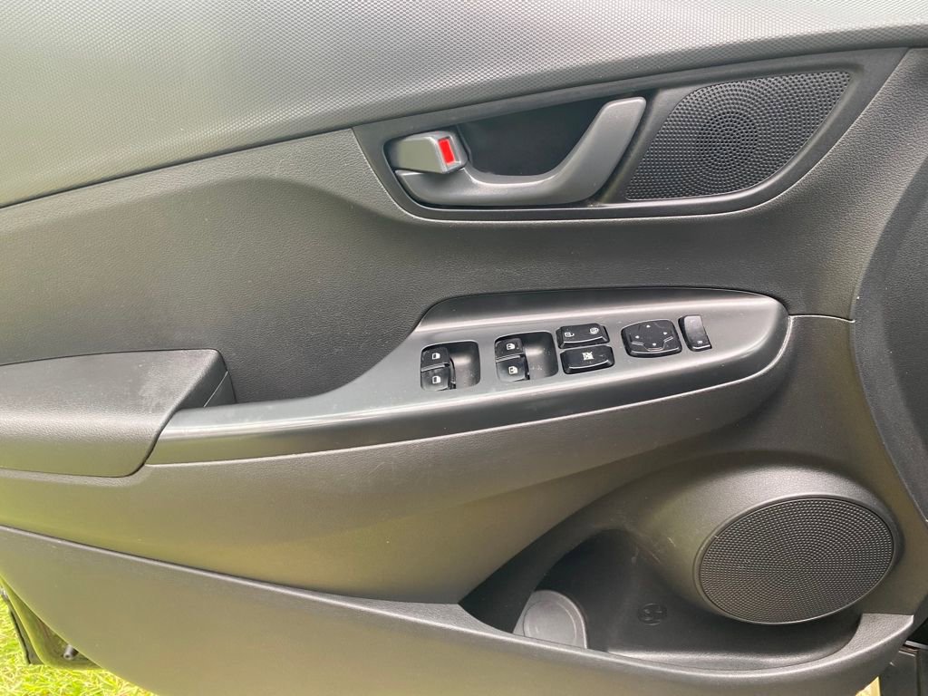 Used 2023 Hyundai Kona SEL w/ Cargo Package FWD image 13
