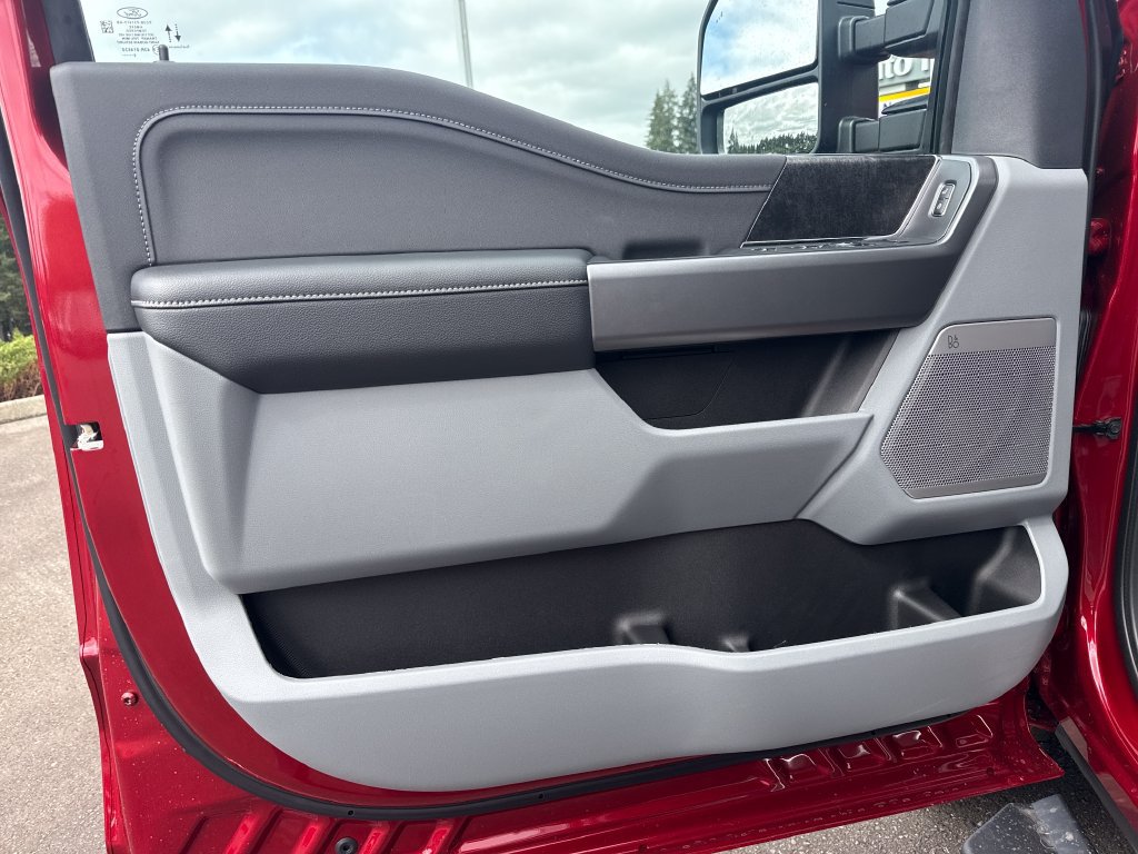 New 2026 Ford F250 XLT w/ XLT Premium Package AWD/4WD image 13