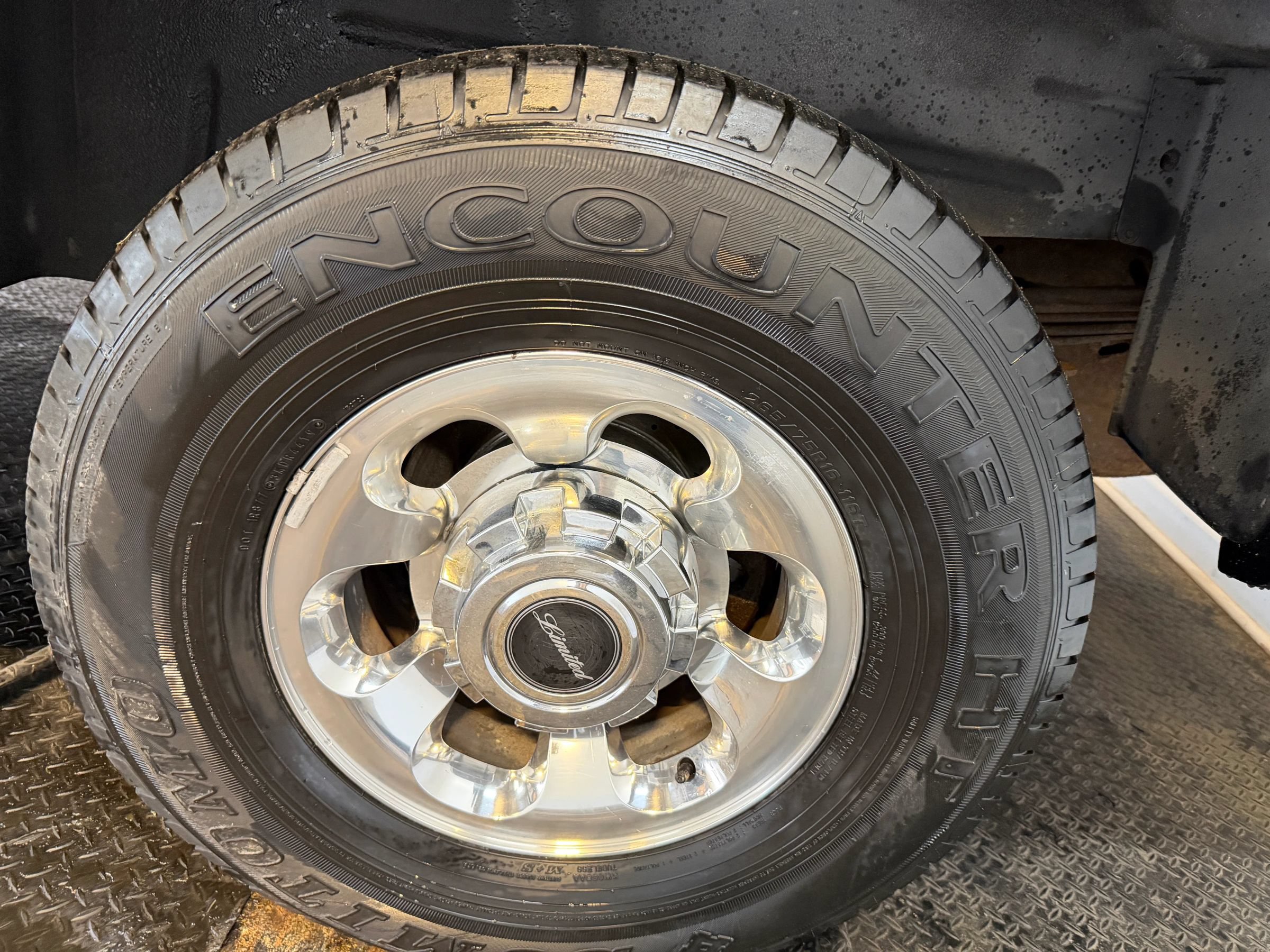Used 2005 Ford Excursion Limited AWD/4WD image 42
