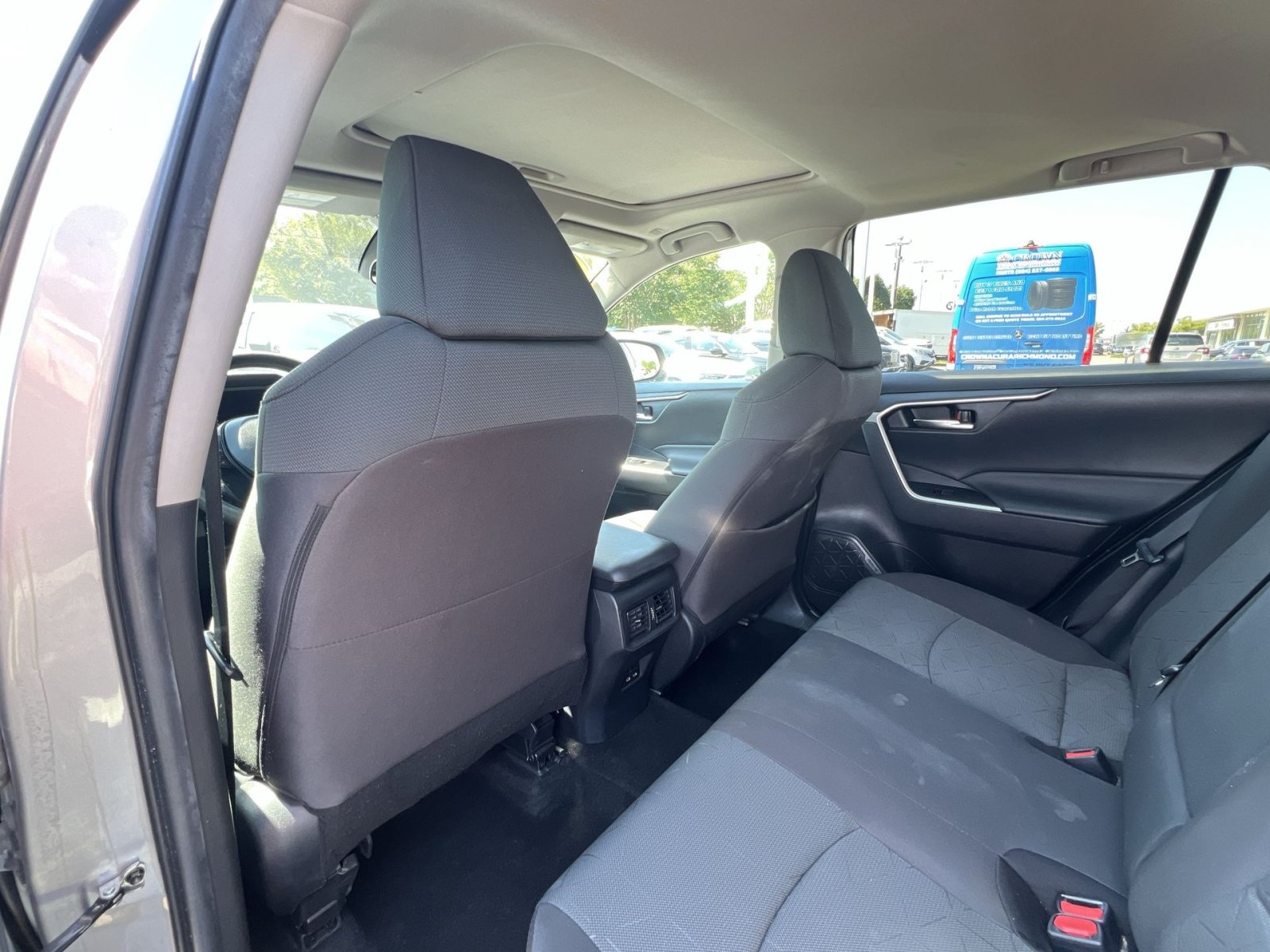 Used 2023 Toyota RAV4 XLE w/ Convenience Package FWD image 23