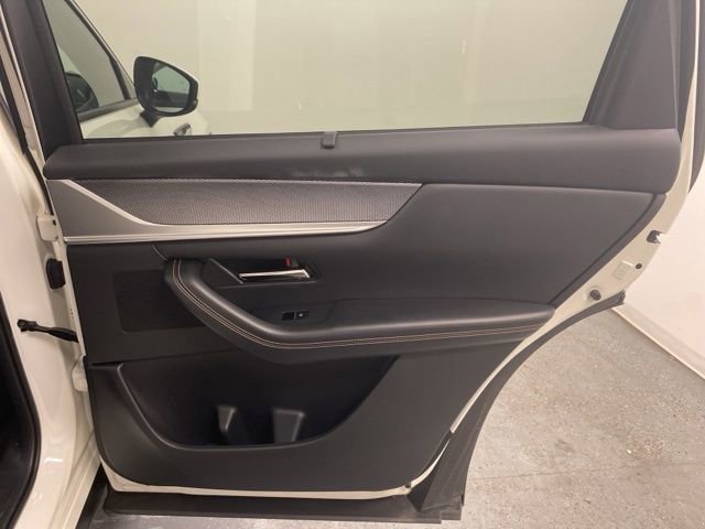 Used 2024 MAZDA CX-90 Plug-In Hybrid w/ Premium Pkg image 31