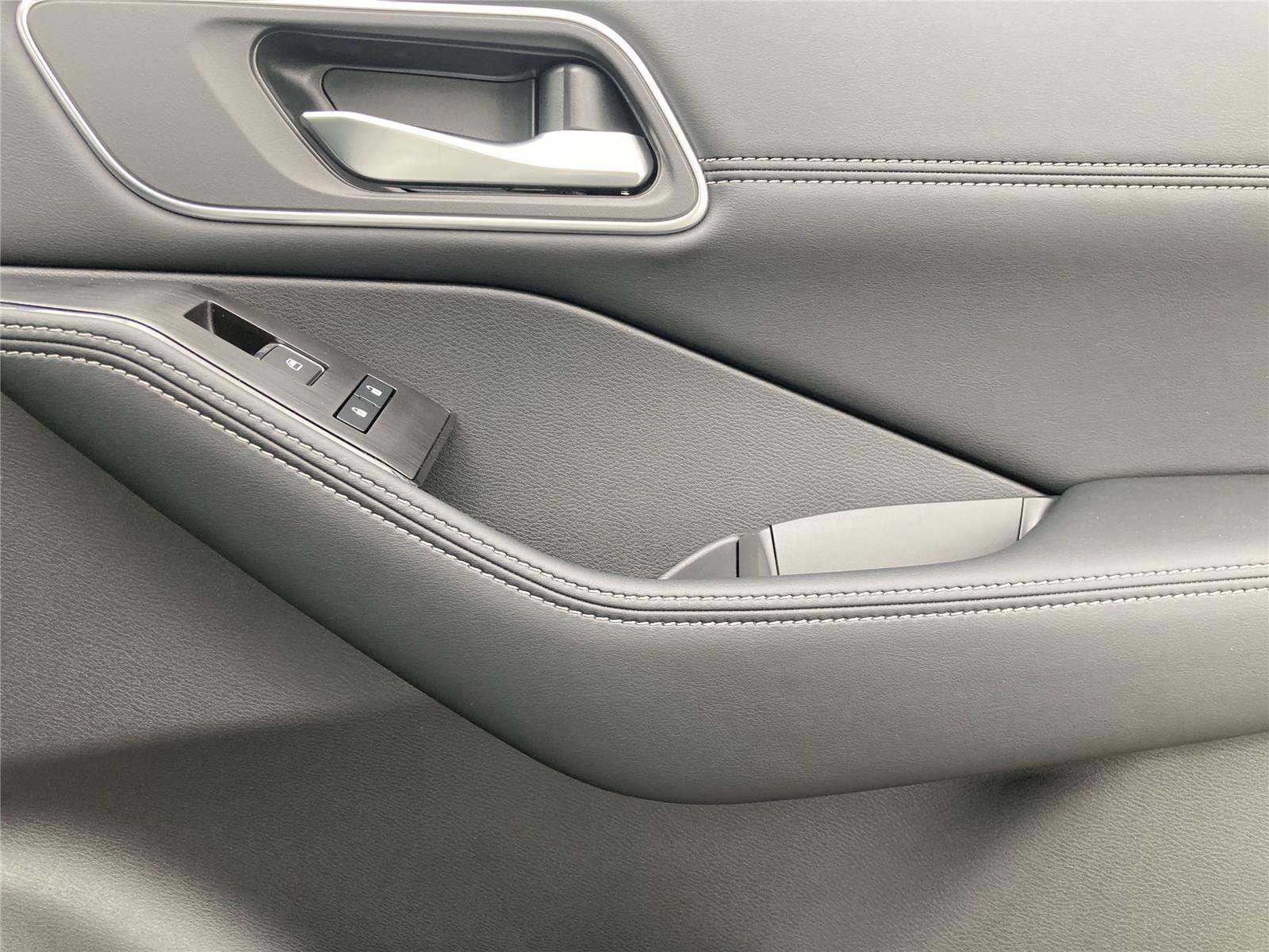 New 2026 Nissan Rogue Platinum w/ Tech Package image 30