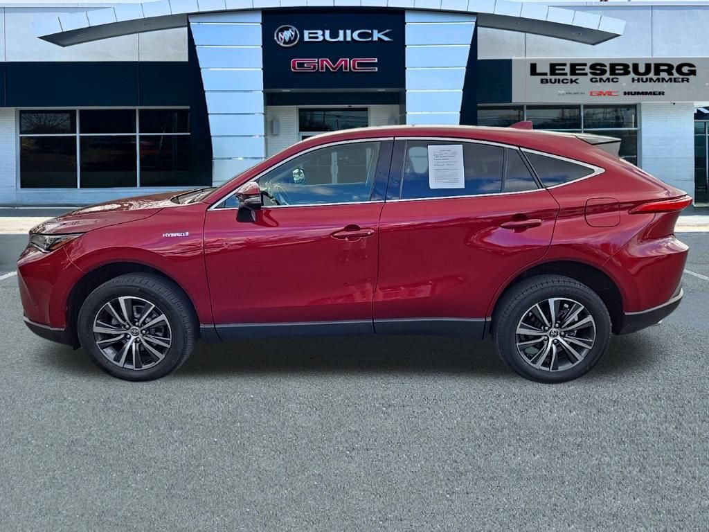 Used 2021 Toyota Venza LE image 4