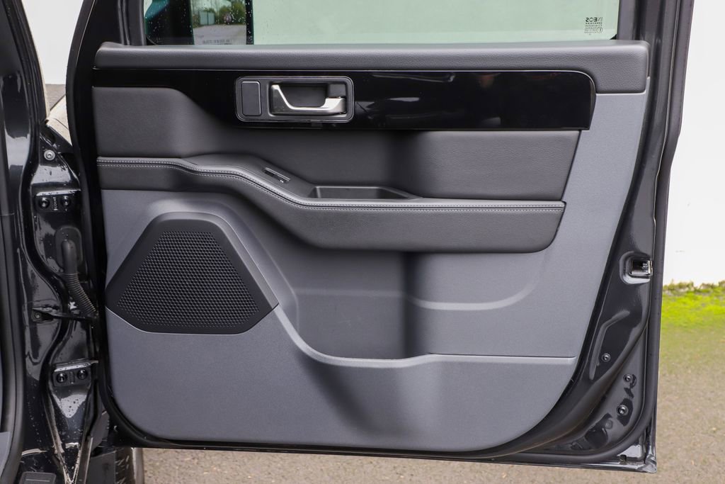 Used 2024 INEOS Grenadier Fieldmaster Edition image 51