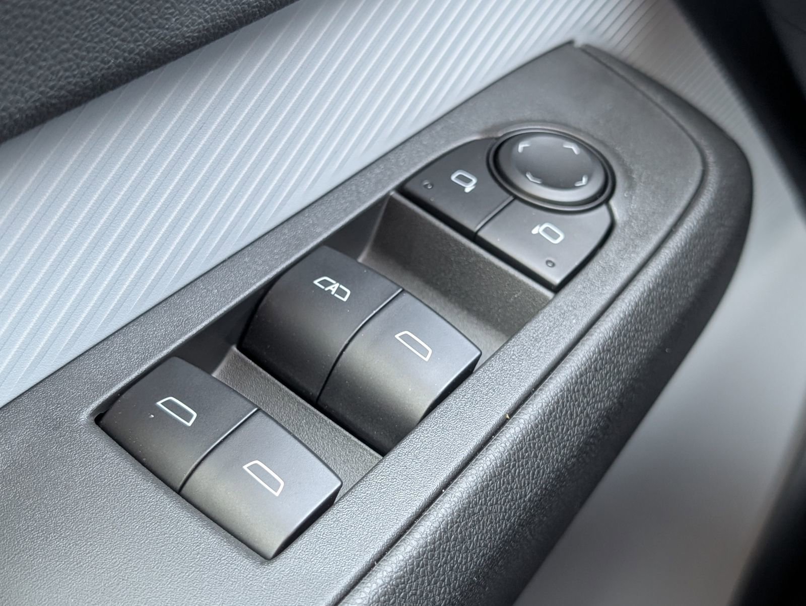 New 2027 Chevrolet Bolt RS w/ Technology Package image 19