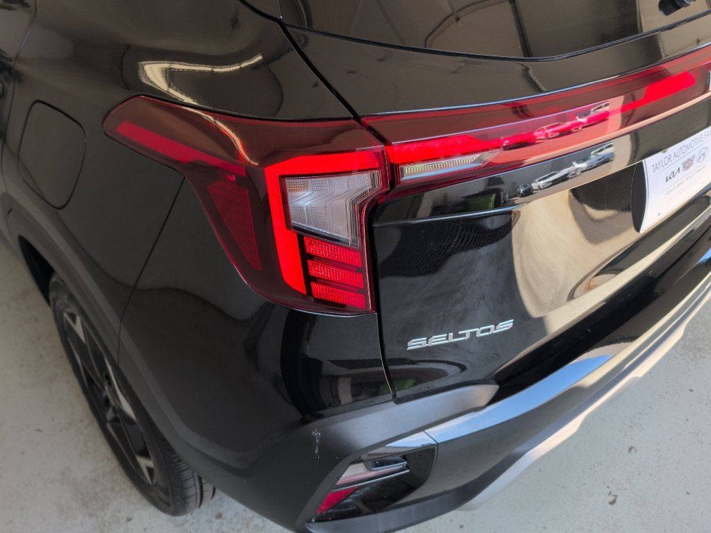 Certified 2025 Kia Seltos S AWD/4WD image 9