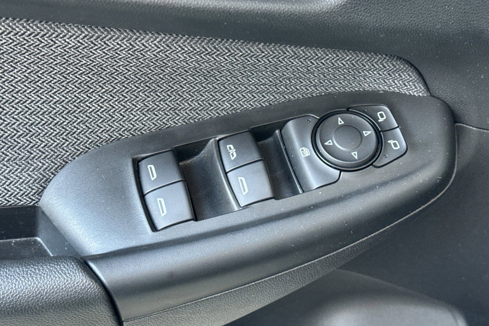 Used 2025 Chevrolet TrailBlazer LT image 12