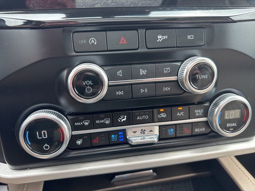 Used 2024 Ford Expedition Limited image 34