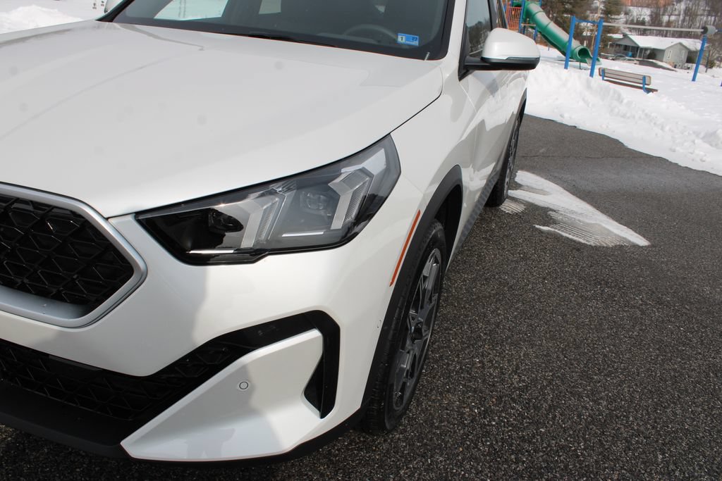 New 2026 BMW X2 xDrive28i AWD/4WD image 43