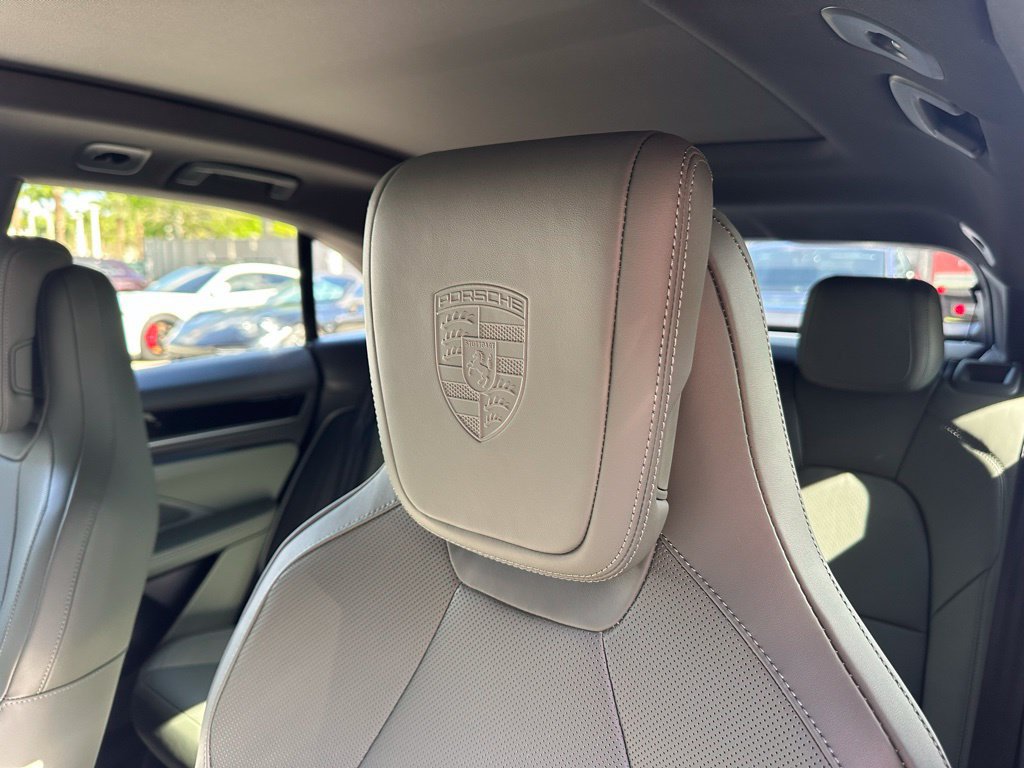 Used 2026 Porsche Macan 4 Electric AWD/4WD image 24