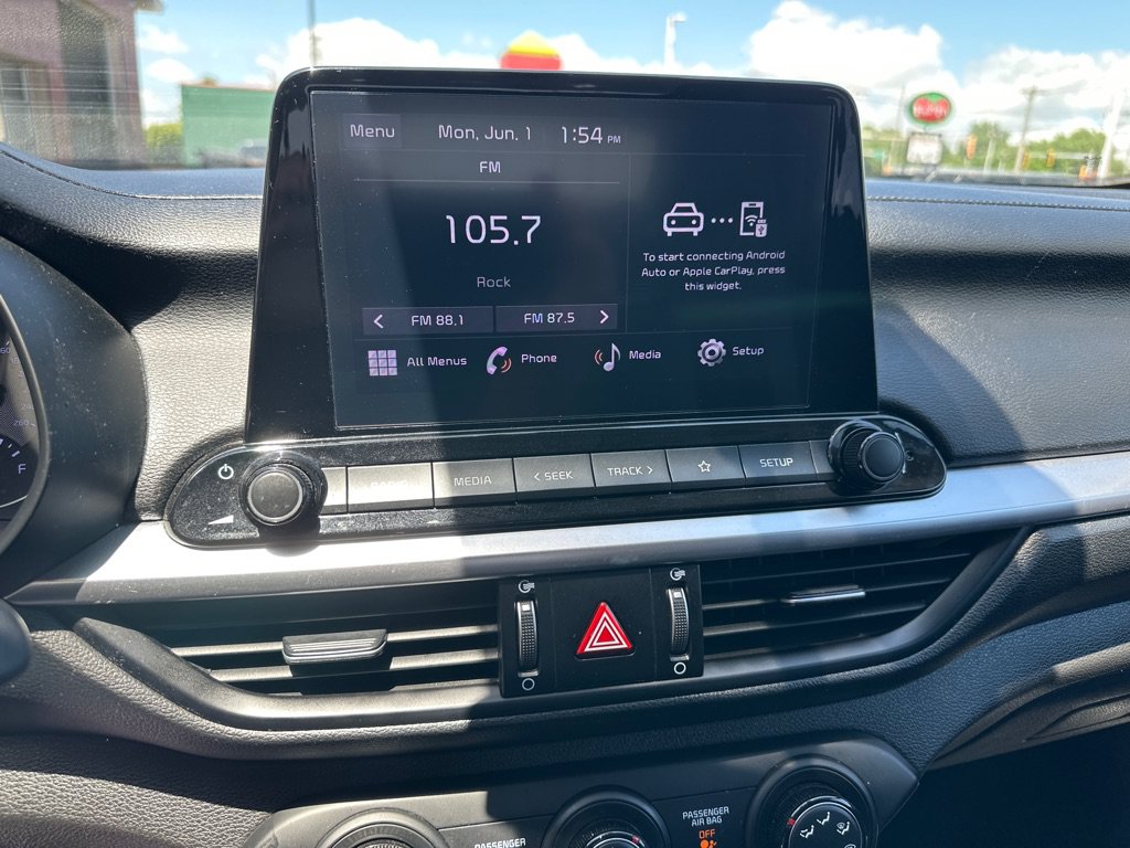 Used 2022 Kia Forte LXS w/ LXS Technology Package FWD image 21