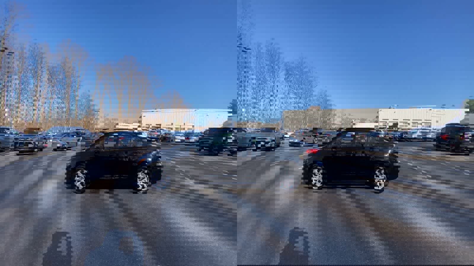 Used 2025 Toyota Corolla LE image 10