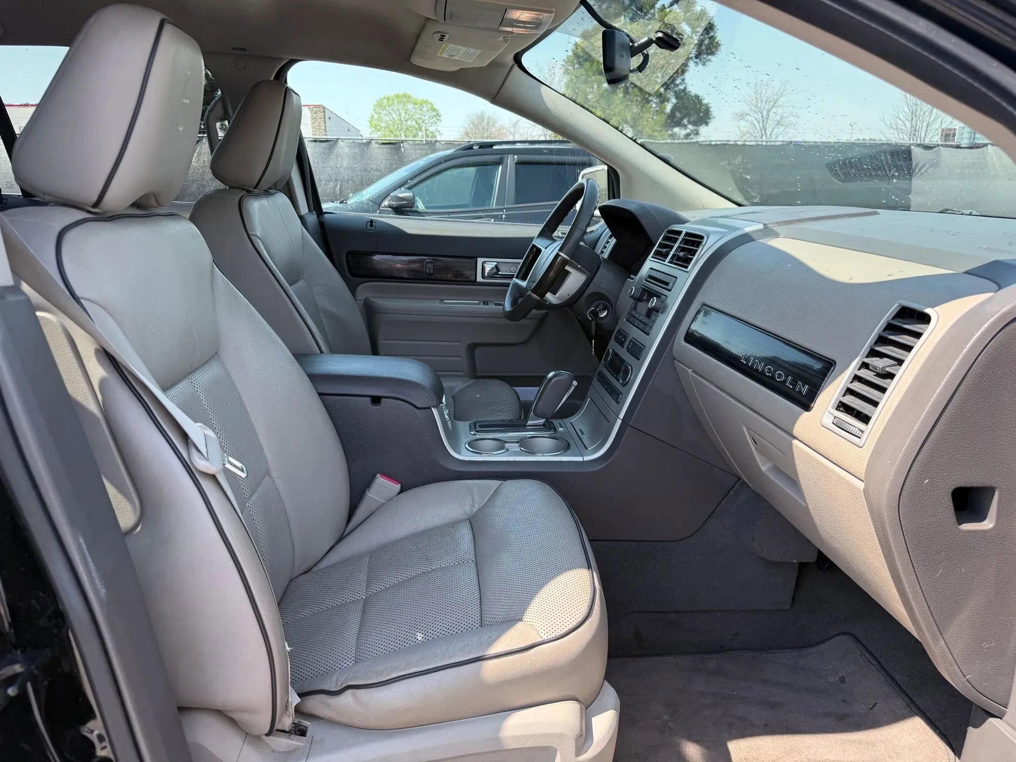 Used 2008 Lincoln MKX AWD image 18