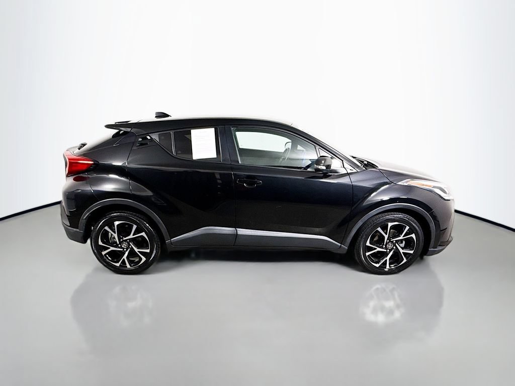 Used 2021 Toyota C-HR XLE FWD image 8