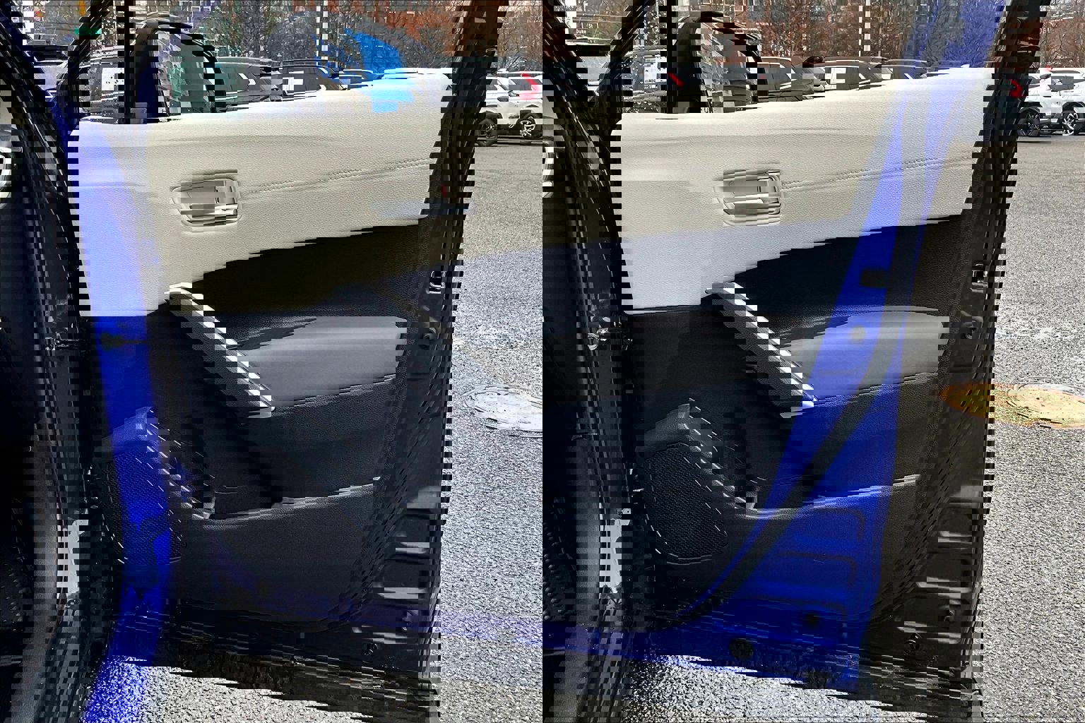 Used 2023 Toyota Corolla Cross XLE w/ Convenience Package image 19