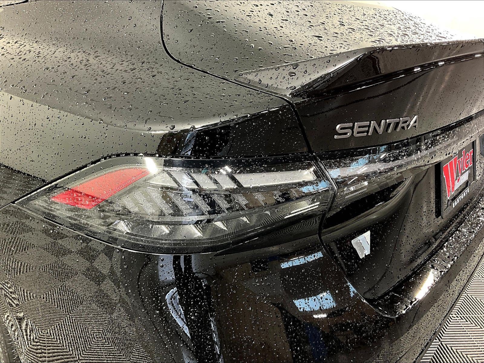 New 2026 Nissan Sentra SR w/ Floor Mat Package FWD image 14