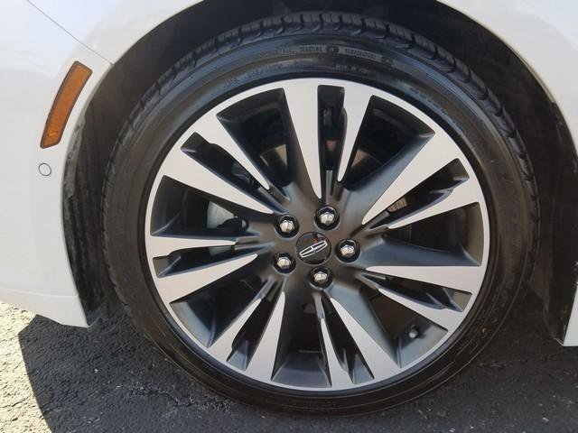 Used 2019 Lincoln MKZ Reserve image 27