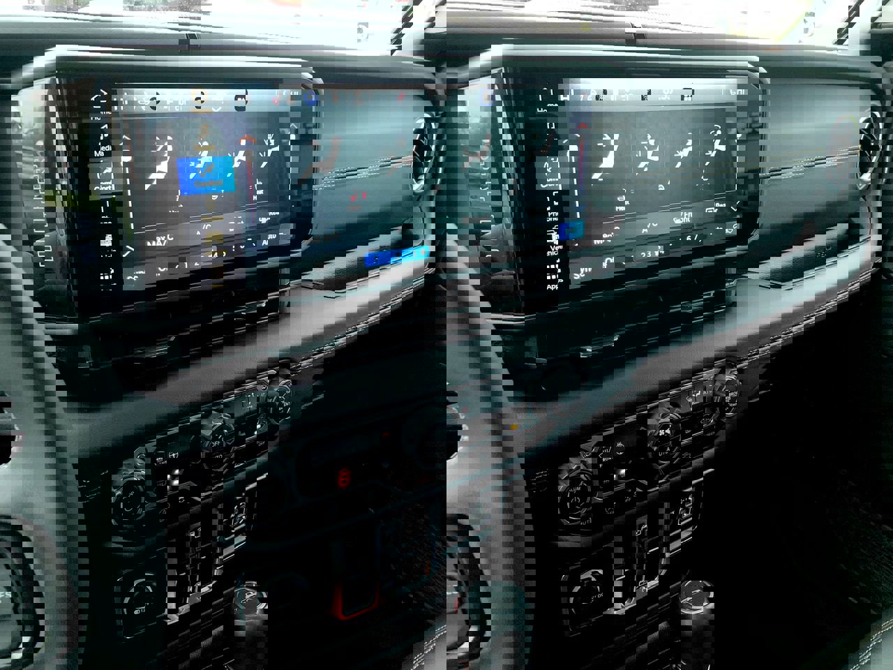 Used 2025 Jeep Gladiator Sport image 29