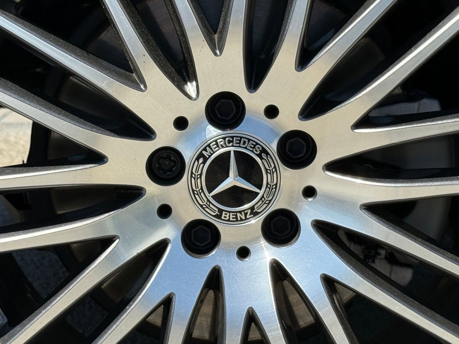Used 2025 Mercedes-Benz GLC 300 image 20
