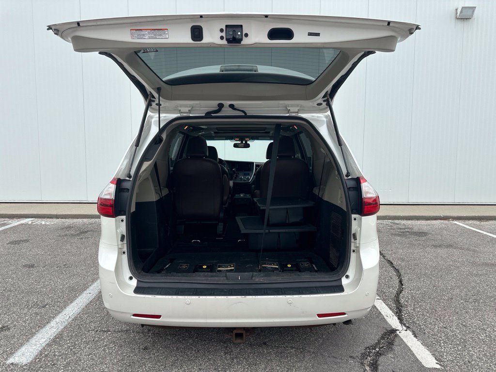 Used 2015 Toyota Sienna Limited Premium AWD/4WD image 21