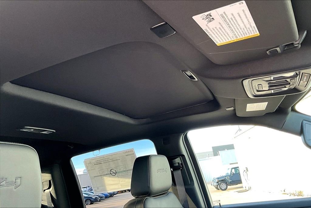 New 2026 GMC Sierra 2500 AT4 w/ AT4 Premium Plus Package image 23