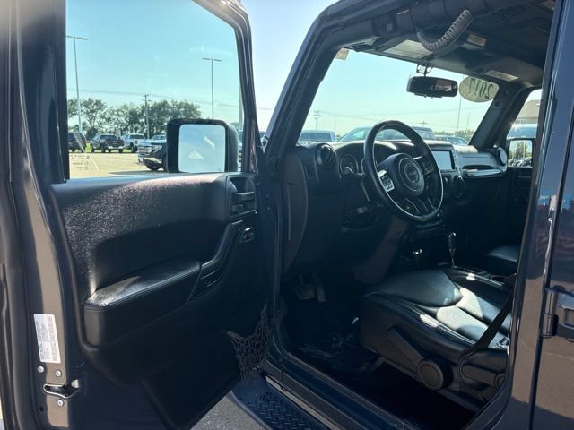 Used 2017 Jeep Wrangler Unlimited Sahara AWD/4WD image 11