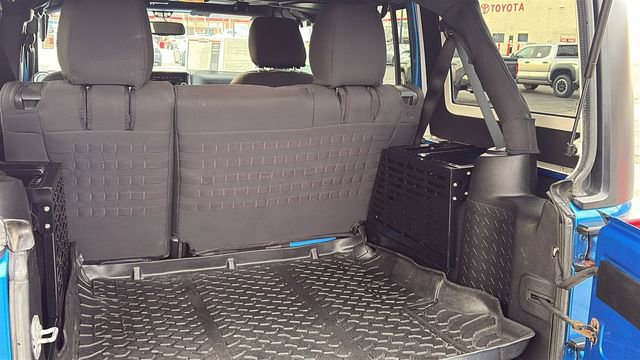 Used 2016 Jeep Wrangler Unlimited Willys image 22