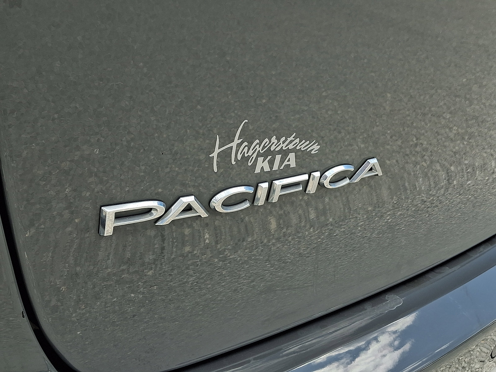 Used 2023 Chrysler Pacifica Touring-L FWD image 32