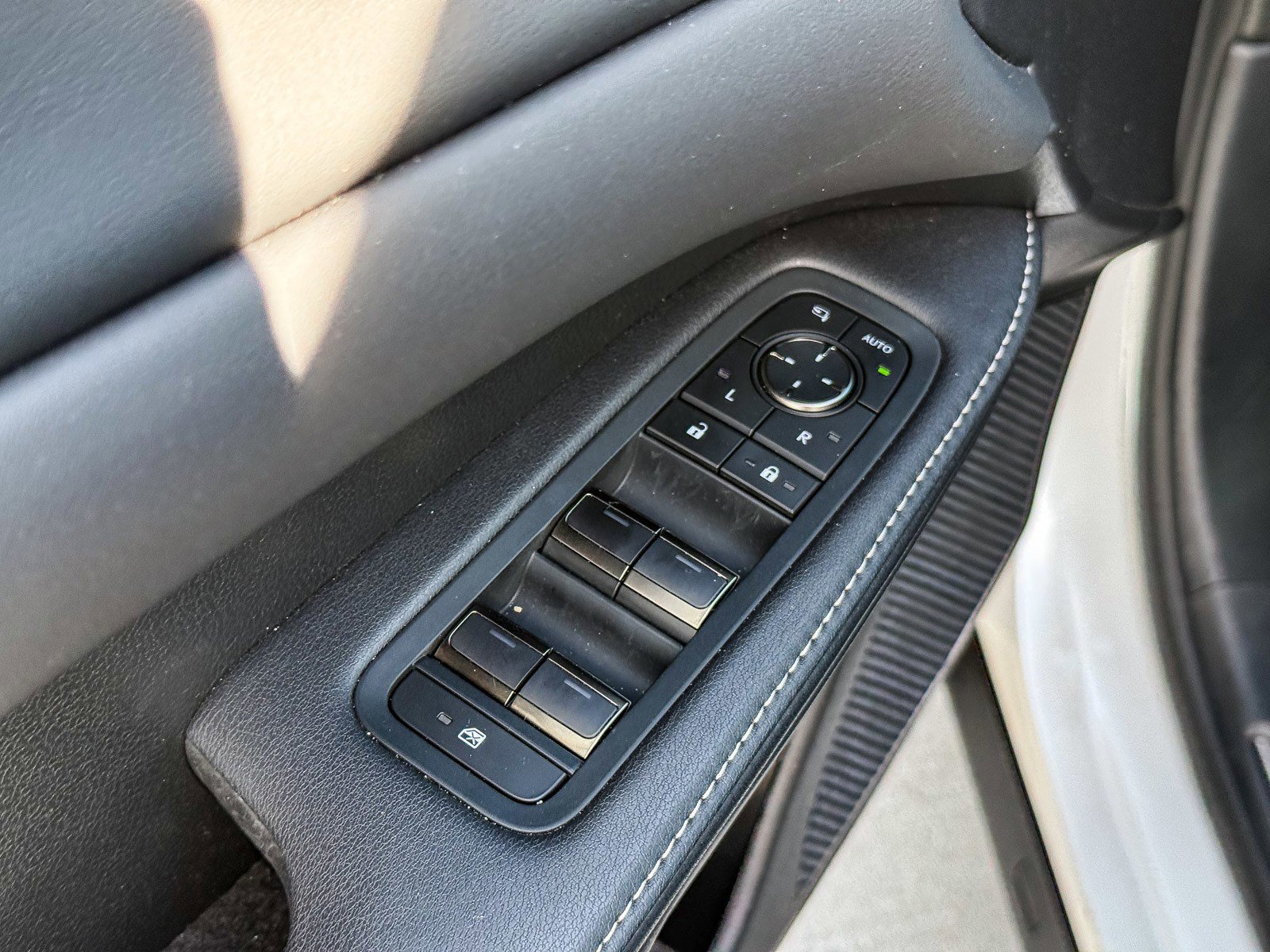 Used 2025 Lexus RX 350 image 24