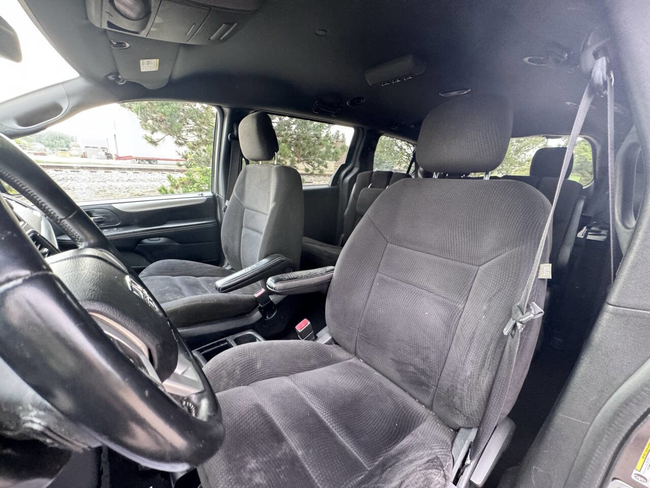 Used 2015 Dodge Grand Caravan SE w/ Quick Order Package 29E SE image 9
