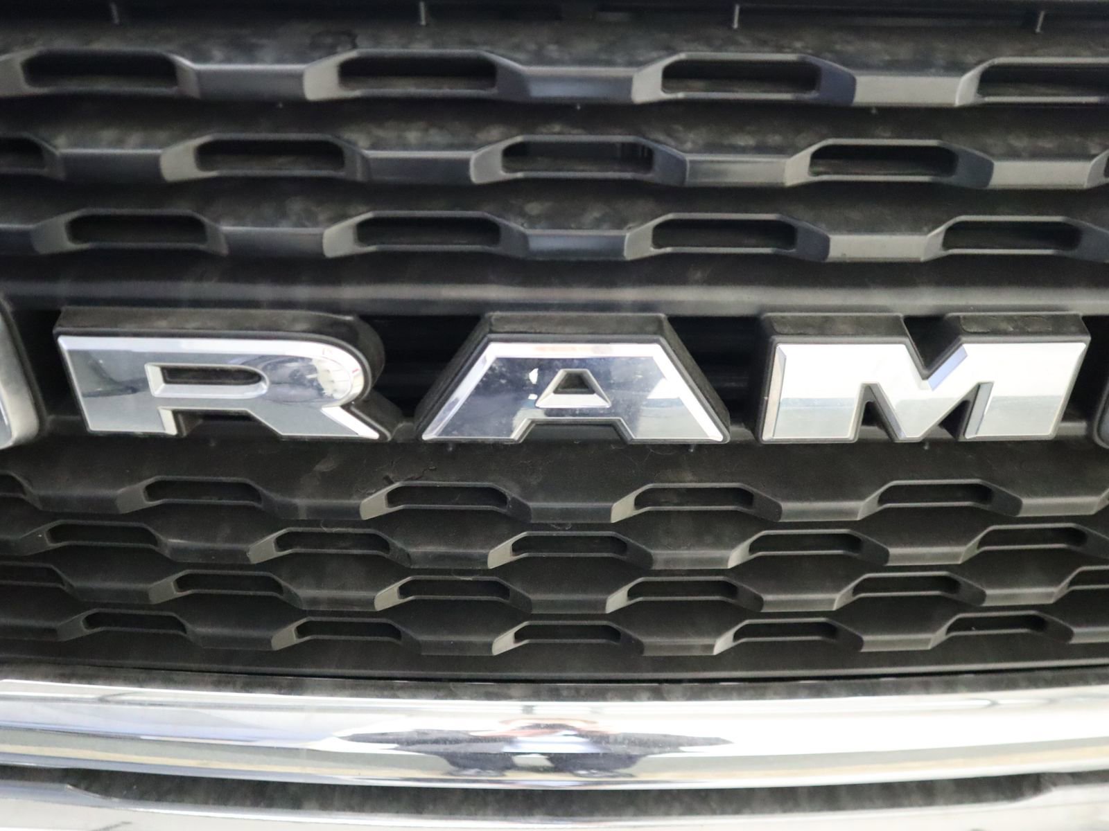 Used 2024 RAM 3500 Big Horn image 16