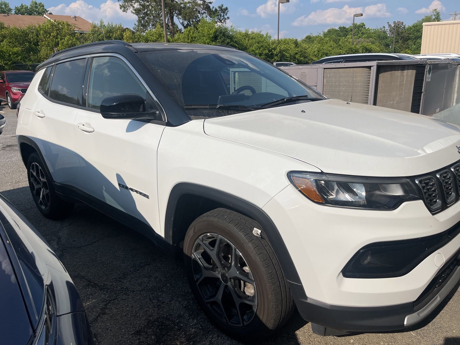 Used 2025 Jeep Compass Limited AWD/4WD image 2