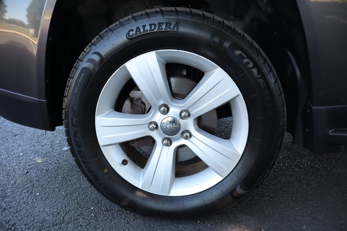 Used 2016 Jeep Compass High Altitude AWD/4WD image 40