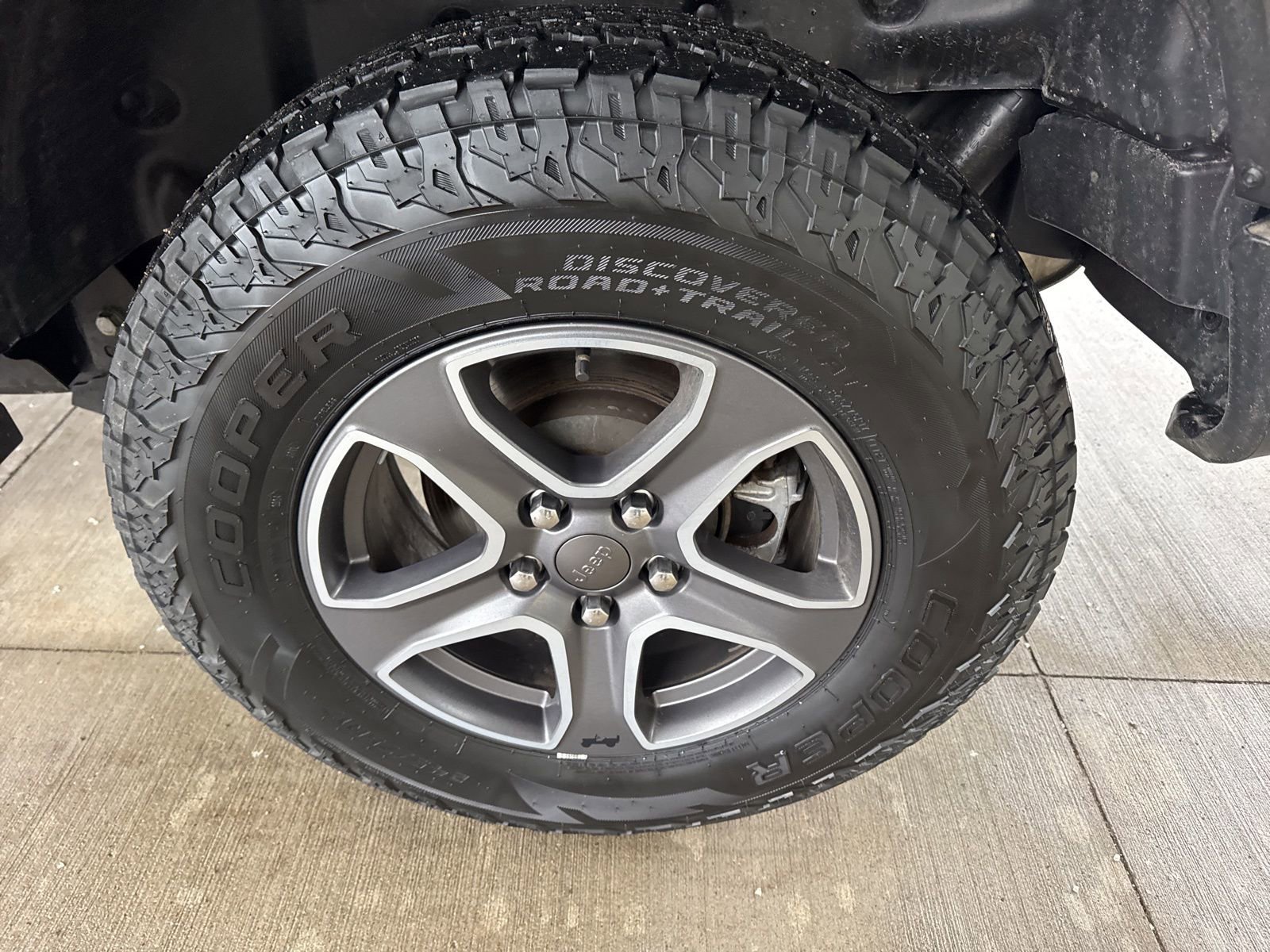 Used 2022 Jeep Wrangler Unlimited Sport image 15