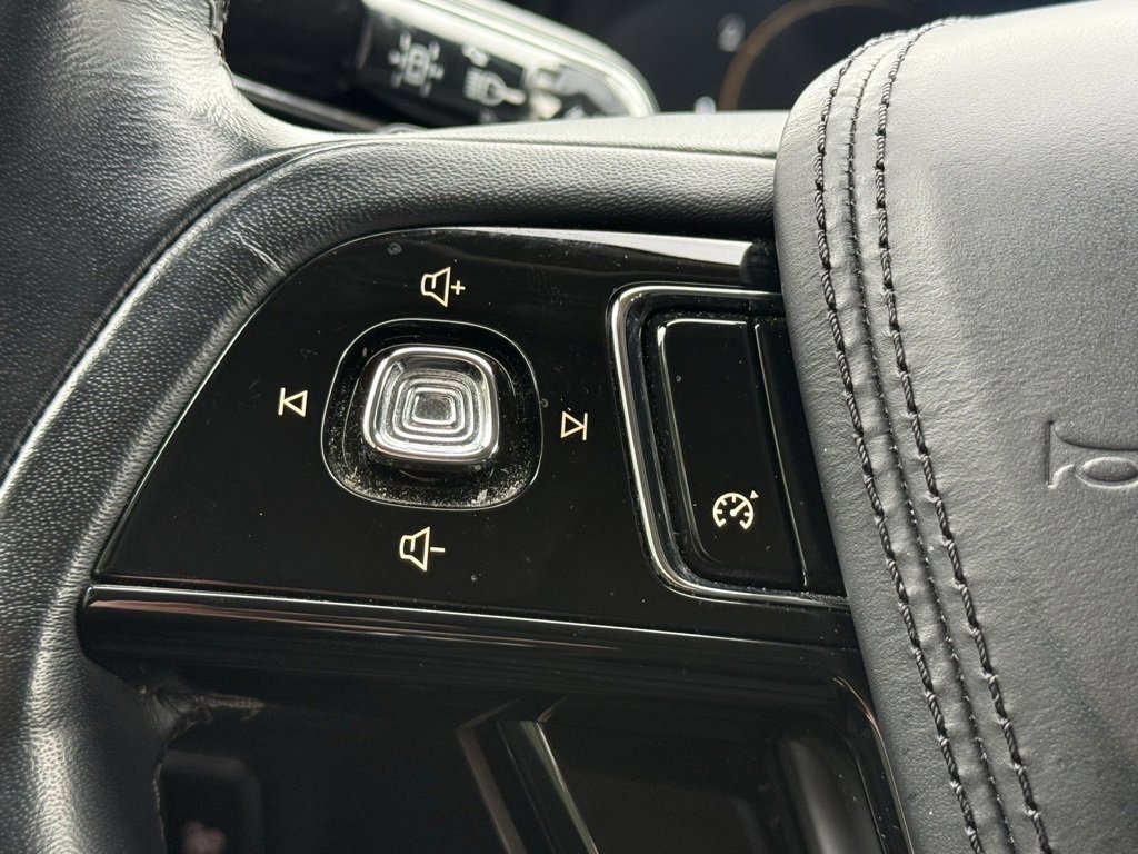 Used 2023 Lincoln Aviator Reserve image 36