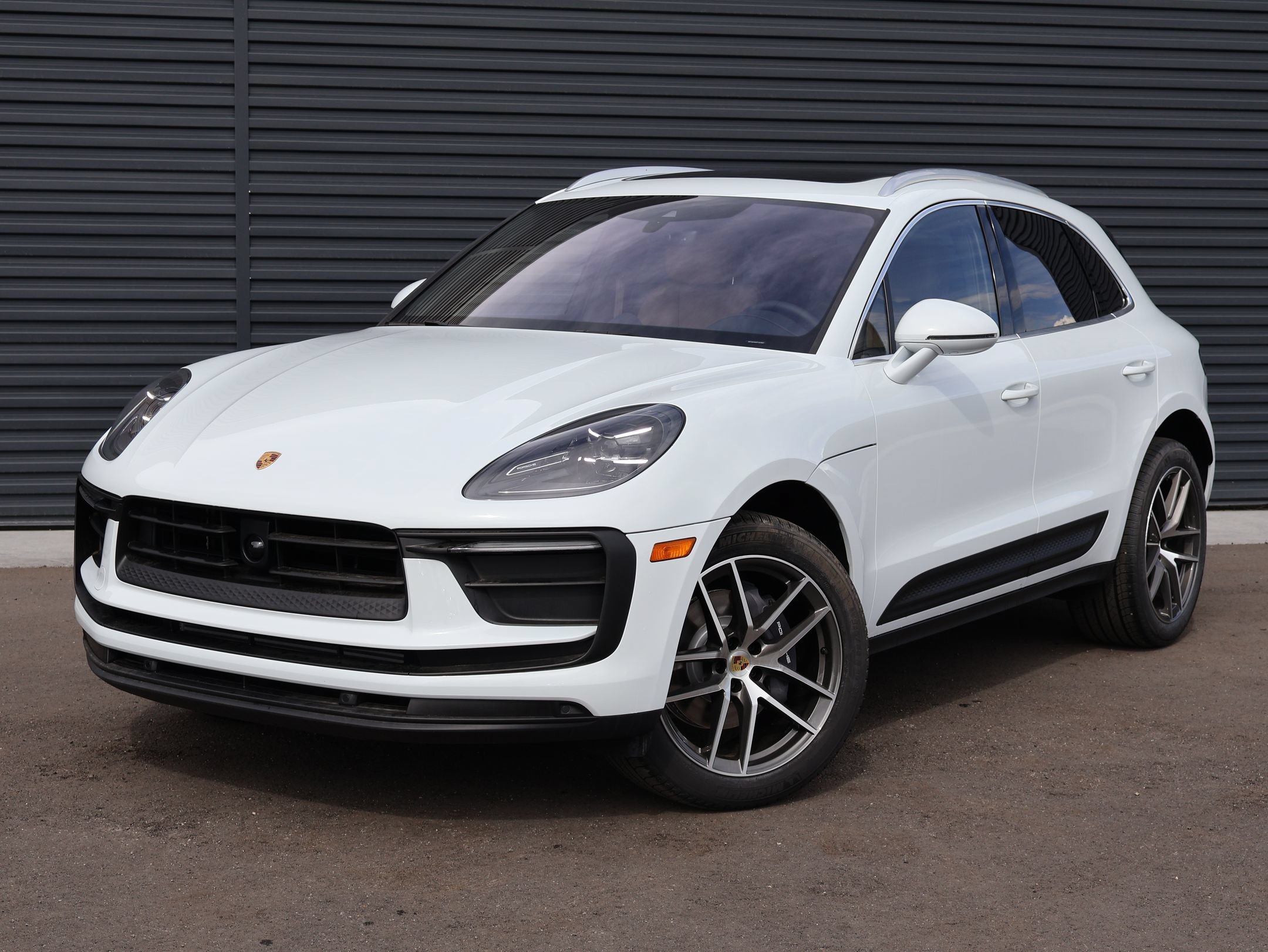 New 2026 Porsche Macan AWD/4WD image 1