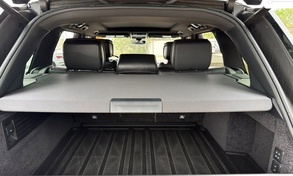 Used 2022 Land Rover Range Rover Westminster Edition image 4