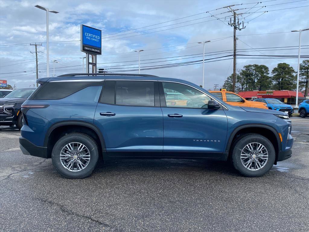 New 2026 Chevrolet Traverse LT w/ LPO, Floor Liner Package image 2