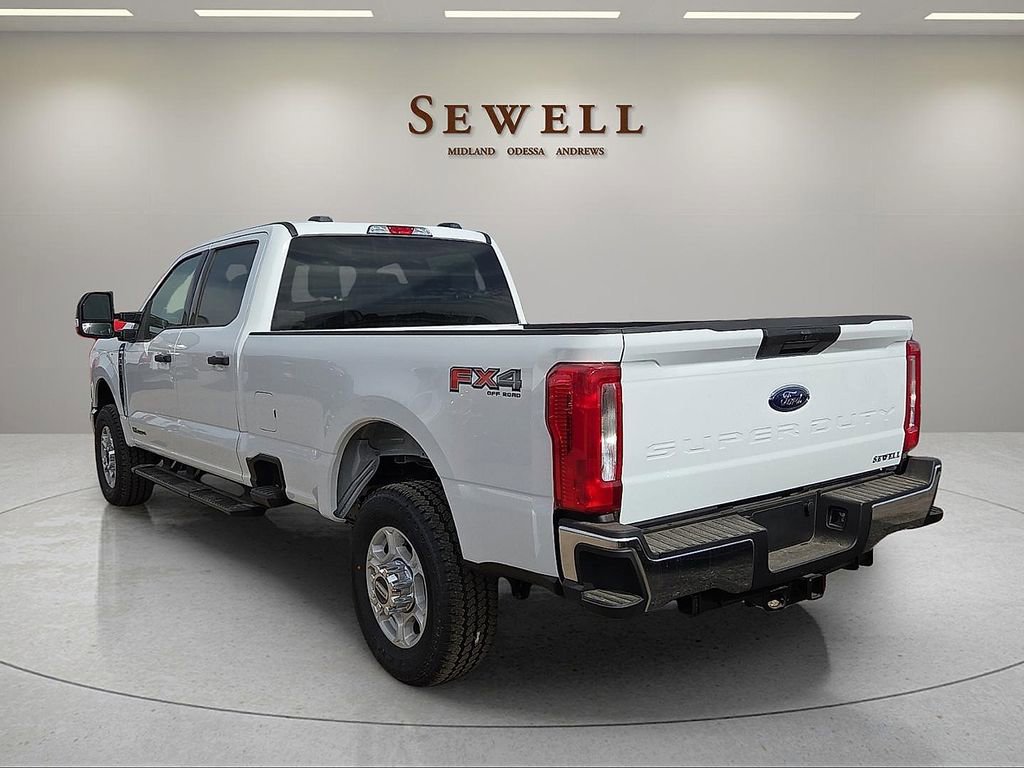 New 2026 Ford F350 XLT image 3